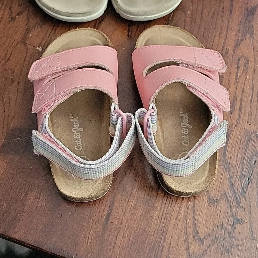 2 pair little girls size 5 sandals - Picture 3 of 7
